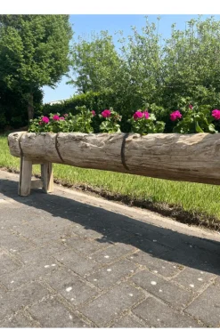 Oude houten voederbak als plantenbak 260 cm