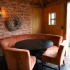 Ronde eetkamerbank met 2 stoelen
